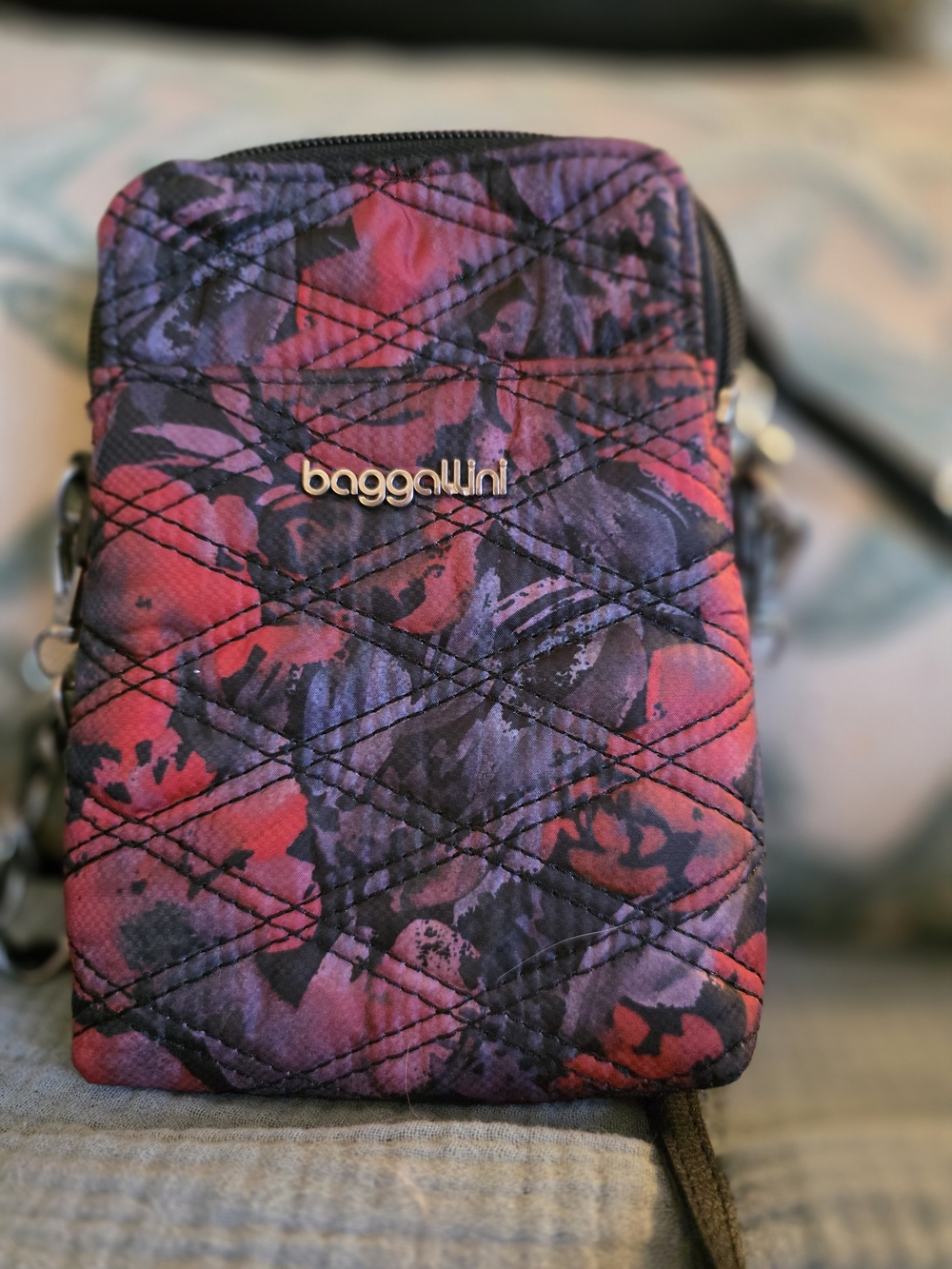 Baggallini Quilted Crossbody Phone Bag in Purple & Pink Floral